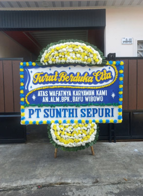 Papan Bunga Duka di Lungkang Kule
