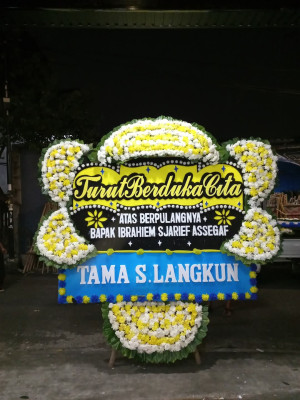 Papan Bunga Duka di Lungkang Kule
